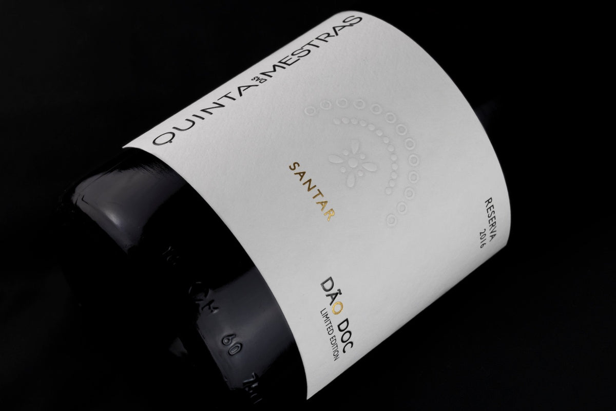 Botella de vino tinto Quinta das Mestras Reserva 2018